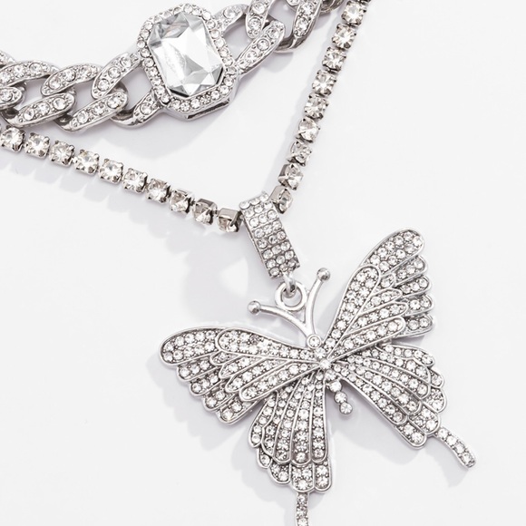 Beautiful White Sapphire 2 Piece 🦋 Necklace Set! - Picture 5 of 7